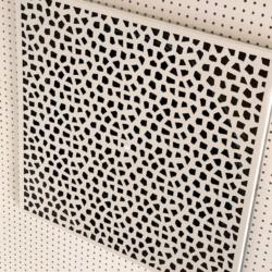 grilles plafond perforee