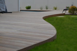 bordure corten terrasse bois